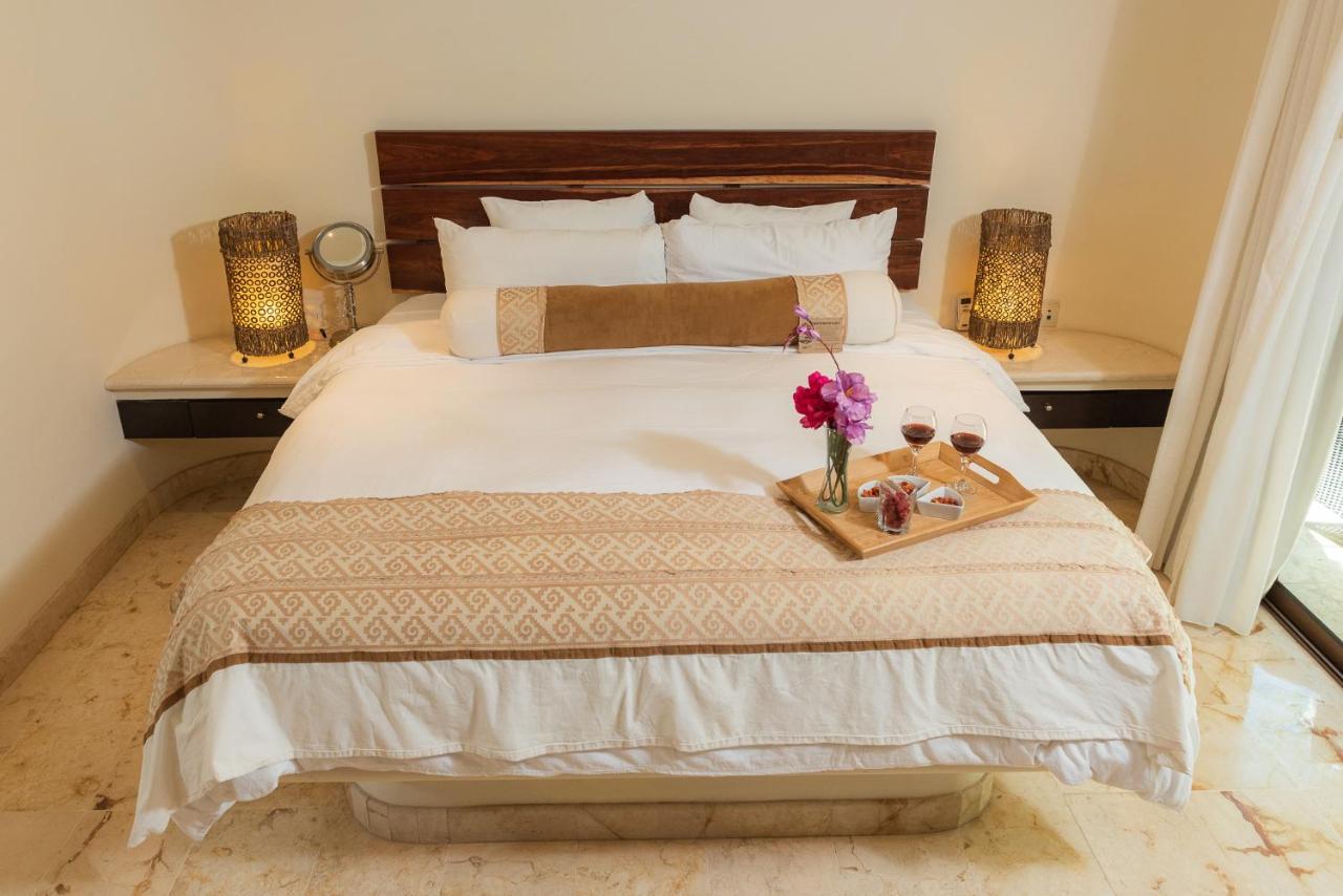 El Taj Oceanfront And Beachside Condo Hotel Плая-дель-Кармен Экстерьер фото