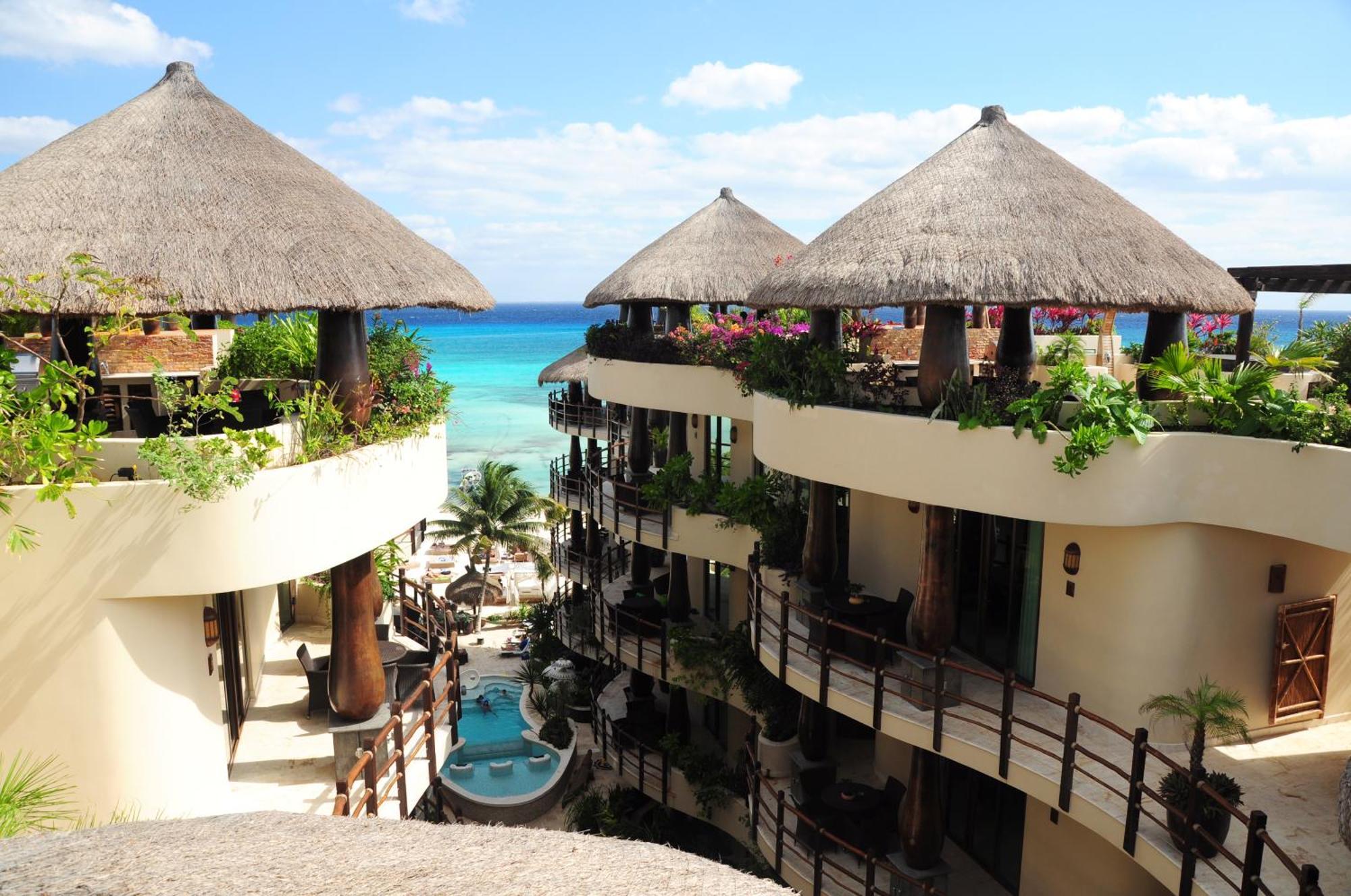 El Taj Oceanfront And Beachside Condo Hotel Плая-дель-Кармен Экстерьер фото