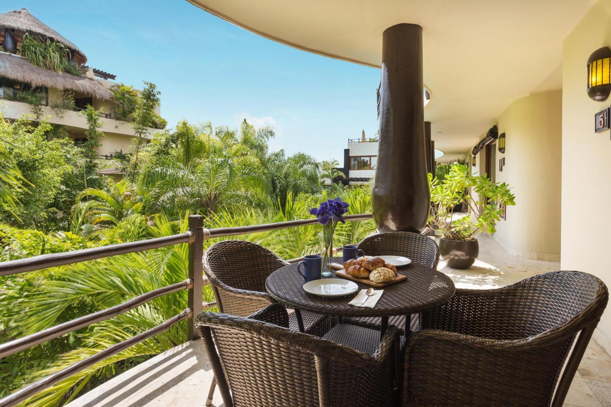 El Taj Oceanfront And Beachside Condo Hotel Плая-дель-Кармен Экстерьер фото