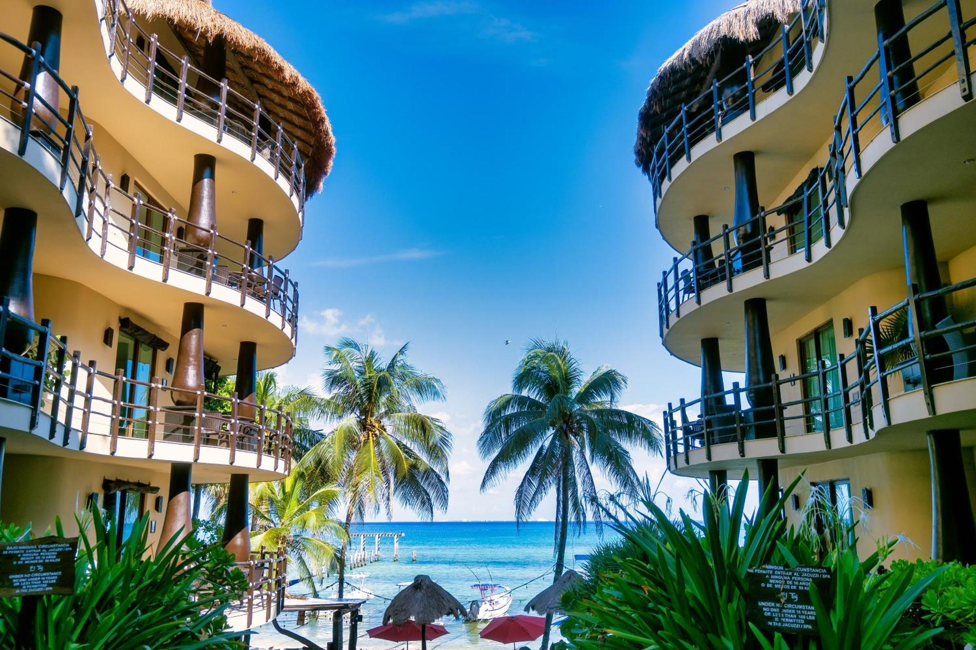 El Taj Oceanfront And Beachside Condo Hotel Плая-дель-Кармен Экстерьер фото
