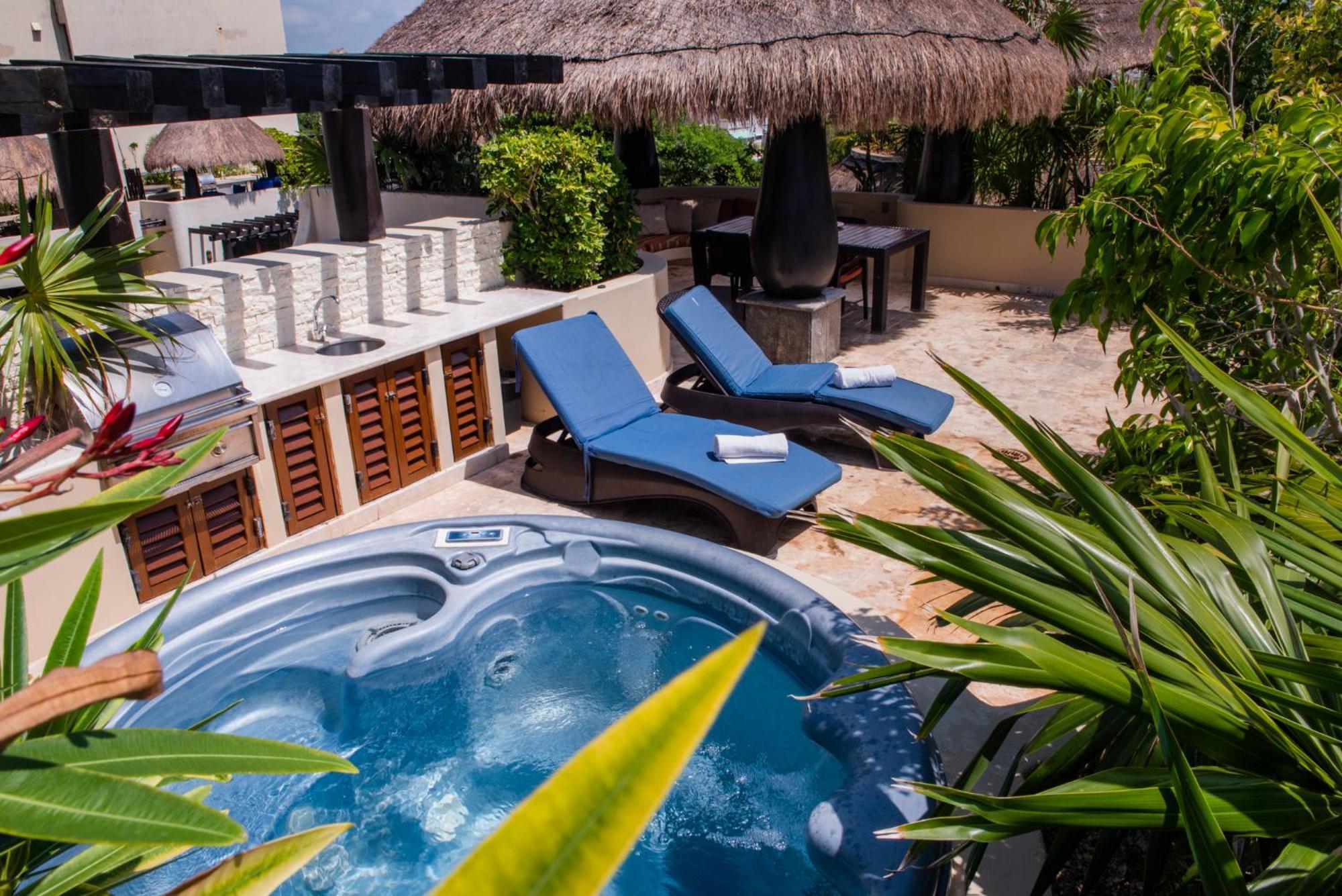 El Taj Oceanfront And Beachside Condo Hotel Плая-дель-Кармен Экстерьер фото